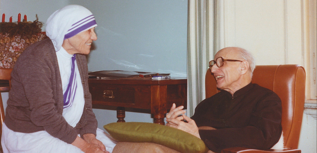 Moeder Theresa bezoekt generale overste van de jezuieten, pater Pedro Arrupe.