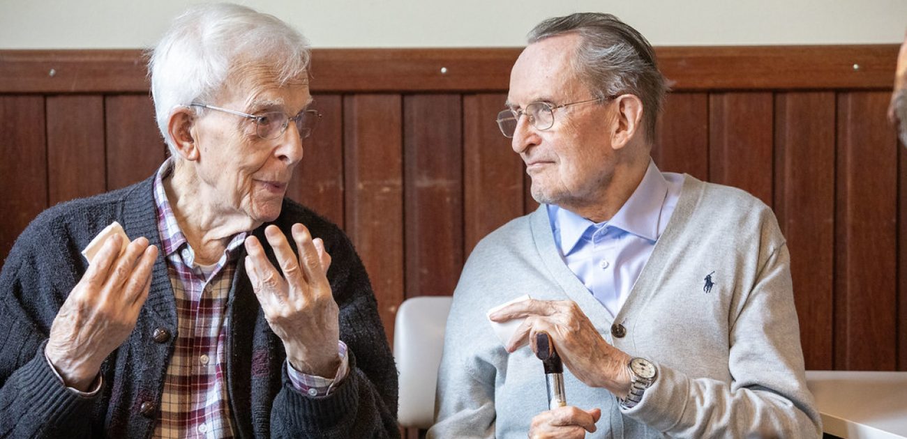 Bidden als levensroeping – hoe oudere jezuïeten de wereld blijven dragen in gebed